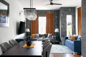 The Austen - High End Luxury, Walkable To It All!
